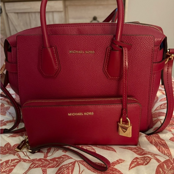 Michael Kors Mercer Leather Tote & wallet - Picture 1 of 16